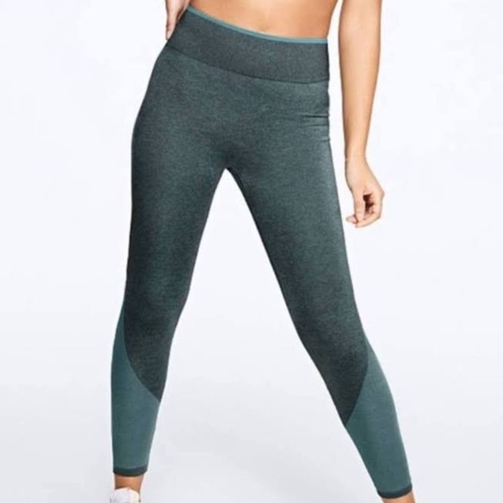 VICTORIA’S SECRET SEAMLESS LEGGINGS